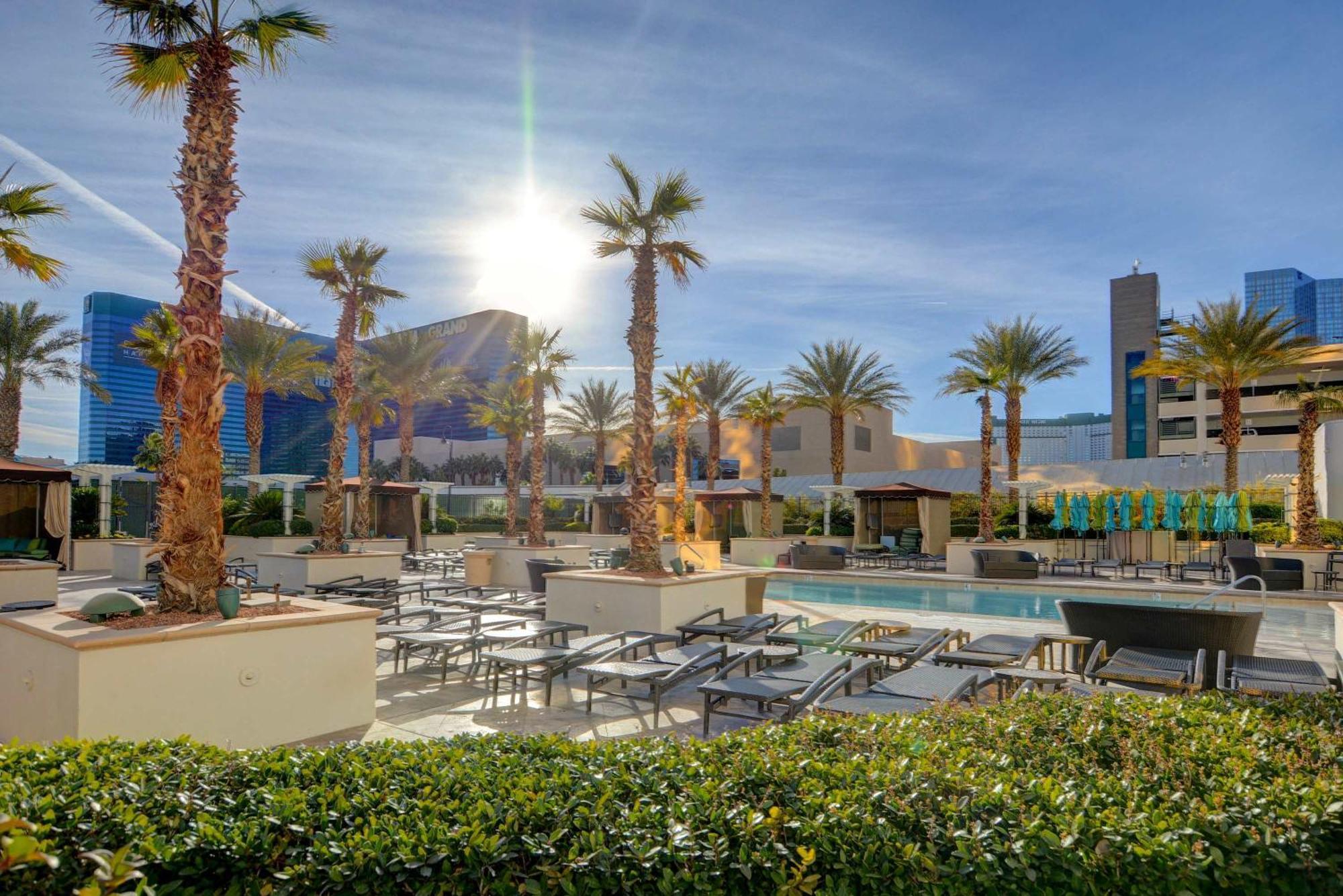 Mgm Signature-03-611 Strip View Jacuzzi Сasa de vacaciones