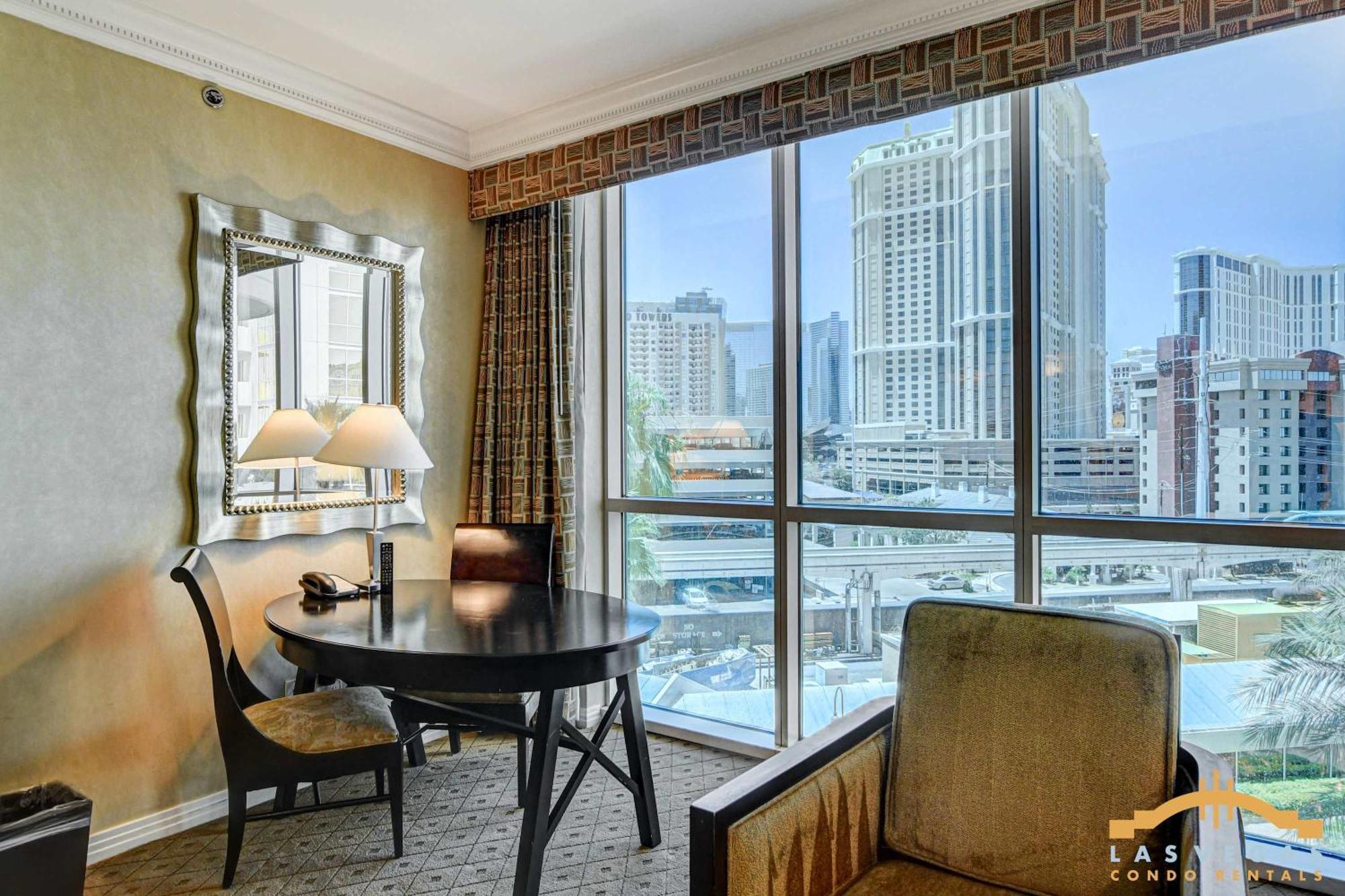 Mgm Signature-03-611 Strip View Jacuzzi *